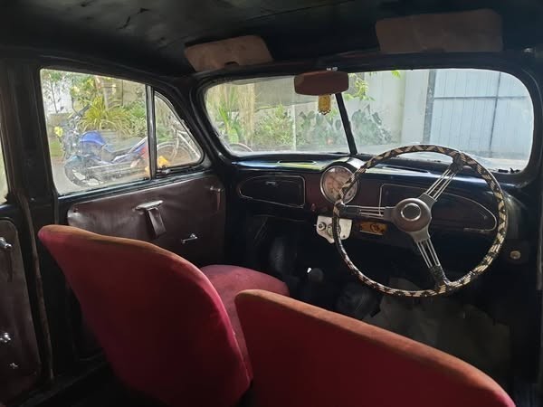 morris-minor-1953-big-2