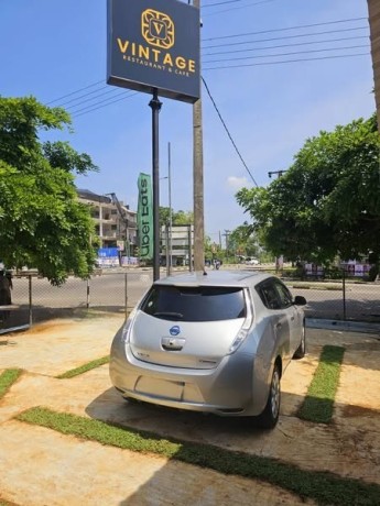 nissan-azeo-big-3