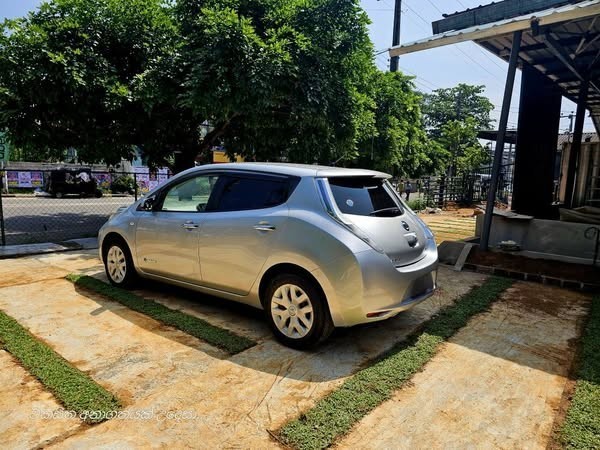 nissan-azeo-big-2