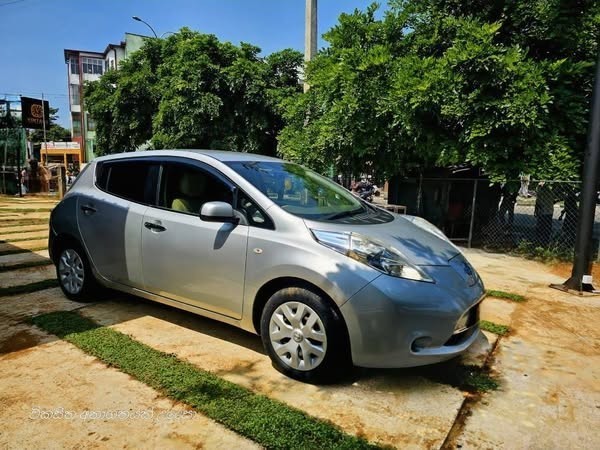 nissan-azeo-big-0