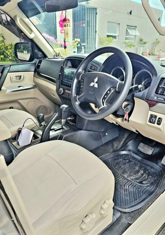 mitsubishi-montero-v98-glx-big-4