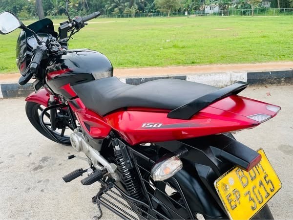 bajaj-pulsar-150-big-3