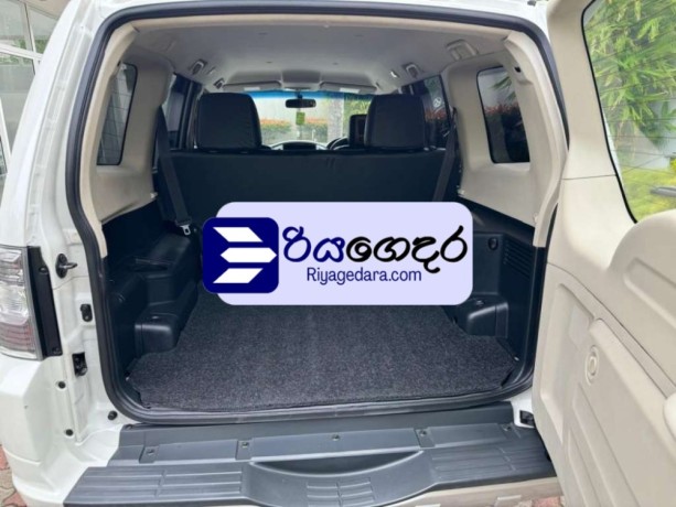 mitsubishi-montero-2014-suv-big-1
