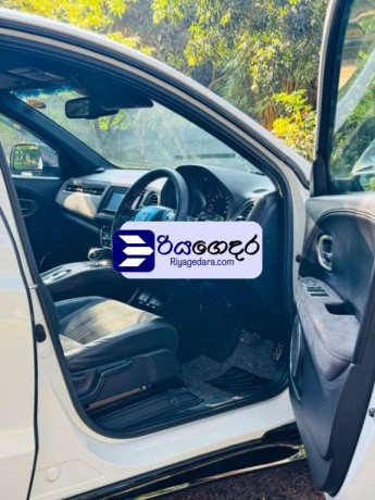honda-vezel-rs-sensing-2018-car-big-1