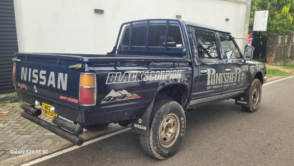 nissan-4weel-double-cab-1985-big-1
