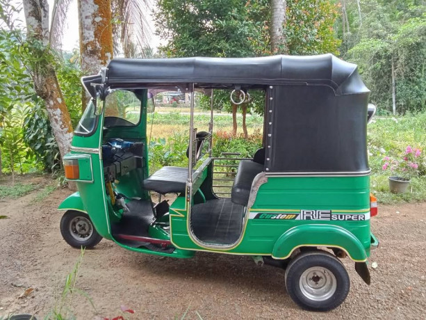bajaj-re-big-5