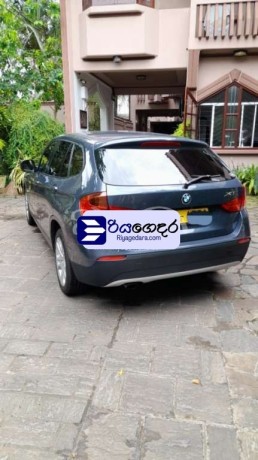 bmw-x1-2011-suv-big-1