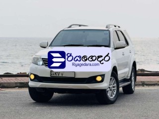 toyota-fortuner-2013-suv