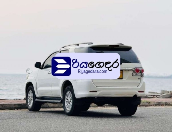 toyota-fortuner-2013-suv-big-2