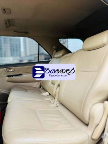toyota-fortuner-2013-suv-big-5