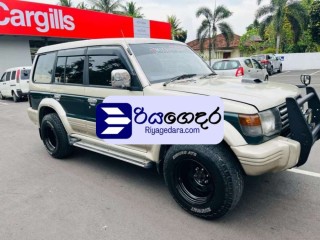 mitsubishi-pajero-25-1993-suv