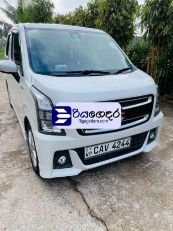 suzuki-wagon-r-stingray-2017-car-big-1