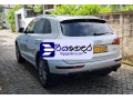 audi-q5-quattro-2011-suv-small-1