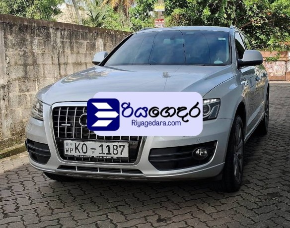 audi-q5-quattro-2011-suv-big-0