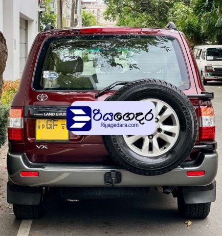 toyota-land-cruiser-sahara-100-series-vx-2000-suv-big-1