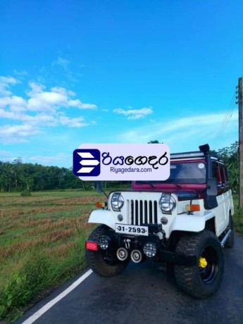 mitsubishi-4dr5-1989-suv-big-0