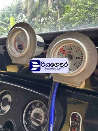 mitsubishi-j20-d-1969-suv-big-5