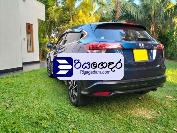 honda-vezel-rs-2016-suv-big-1