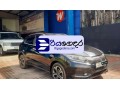 honda-vezel-2014-suv-small-0