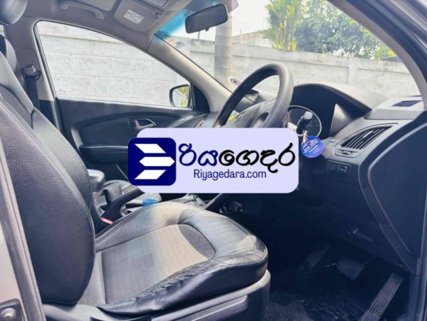 hyundai-tucson-i35-2011-suv-big-4