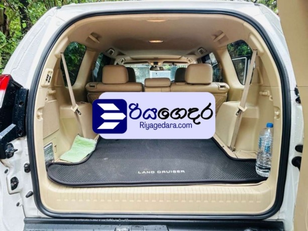 toyota-land-cruiser-prado-tzg-2015-suv-big-3