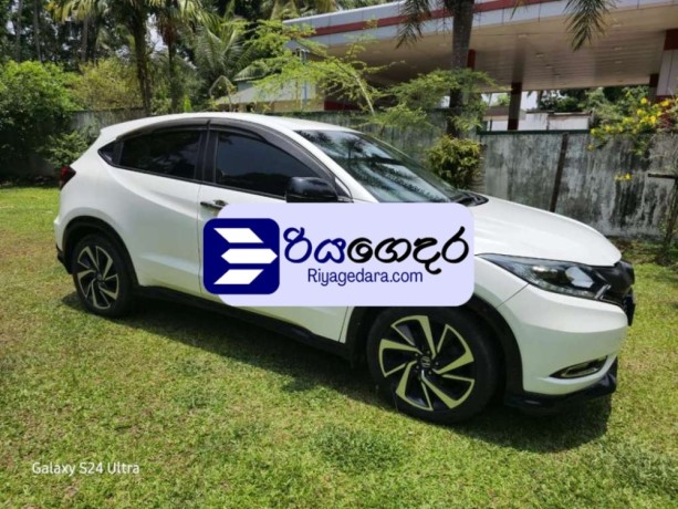honda-vezel-rs-sensing-2016-suv-big-2