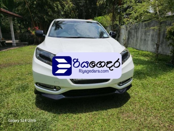 honda-vezel-rs-sensing-2016-suv-big-0
