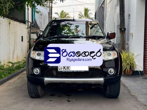 mitsubishi-montero-sport-2011-suv-big-1