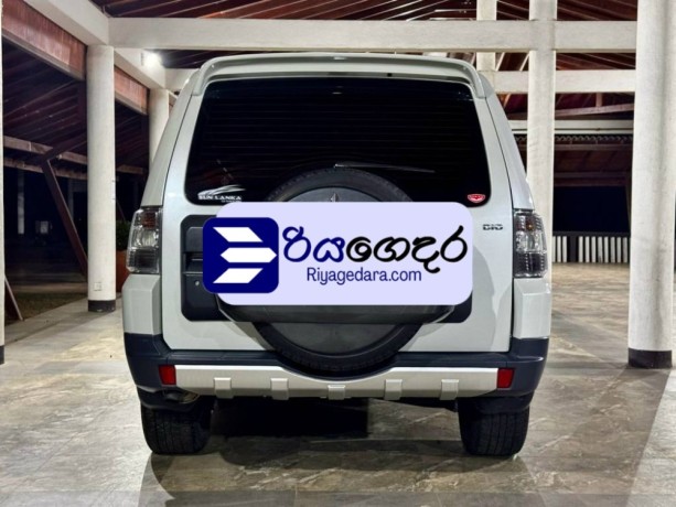 mitsubishi-montero-glx-2013-suv-big-4