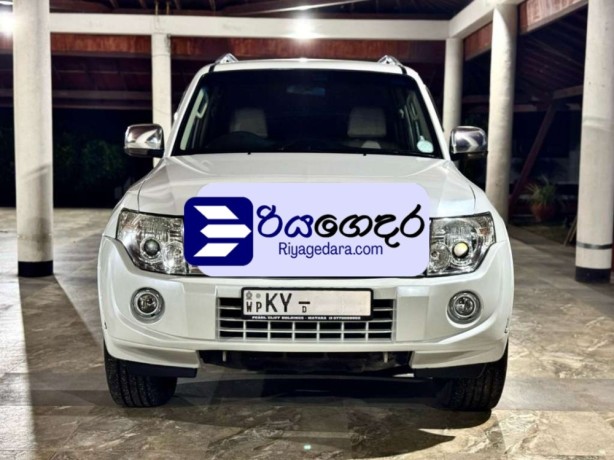 mitsubishi-montero-glx-2013-suv-big-1