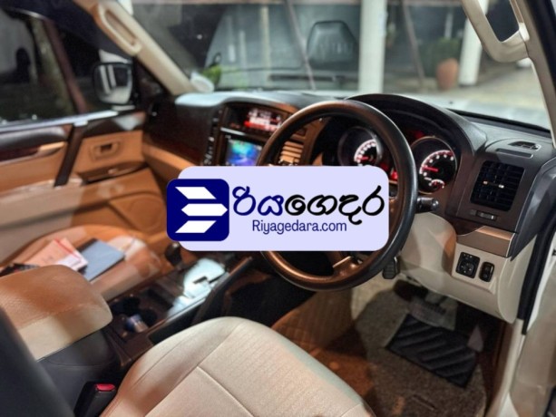 mitsubishi-montero-glx-2013-suv-big-5
