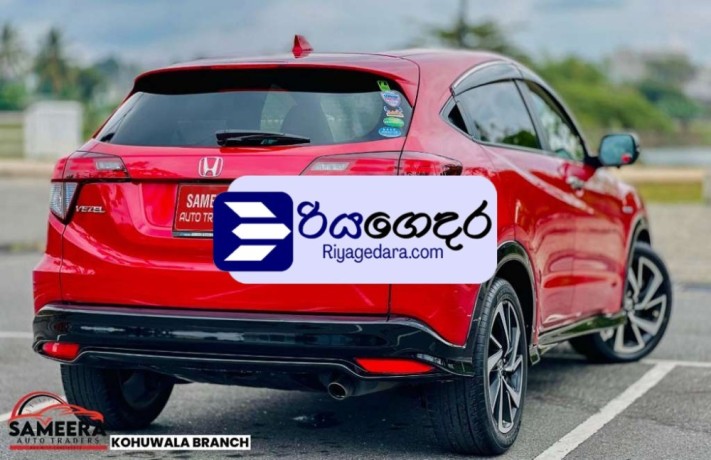 honda-vezel-rs-sensing-2016-suv-big-3