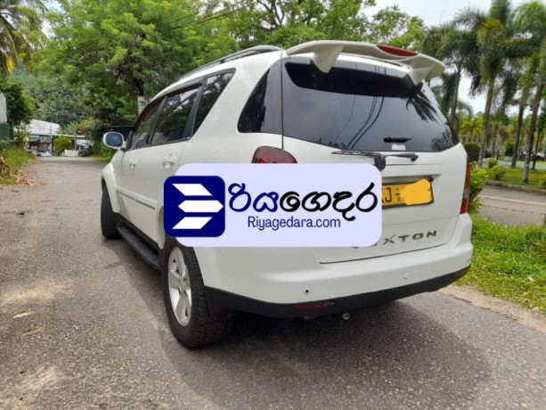 micro-rexton-2008-suv-big-3
