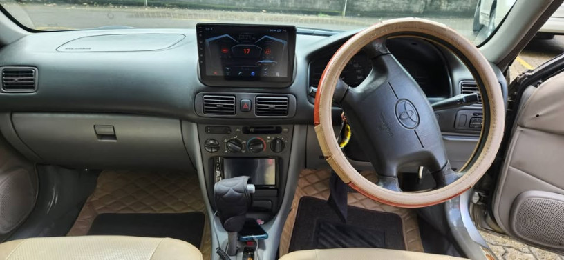 nissan-saloon-big-3