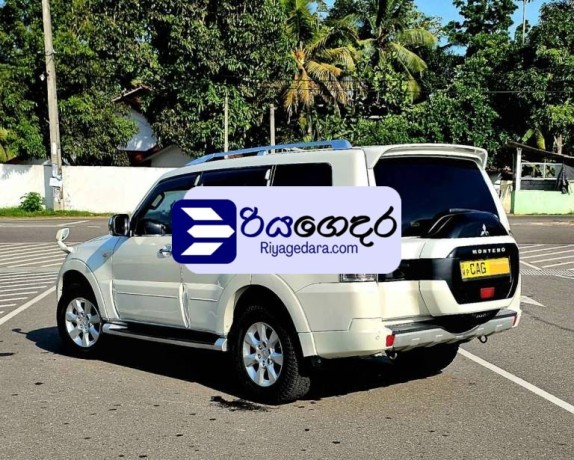 mitsubishi-montero-v98-glx-full-options-2015-suv-brand-new-big-5