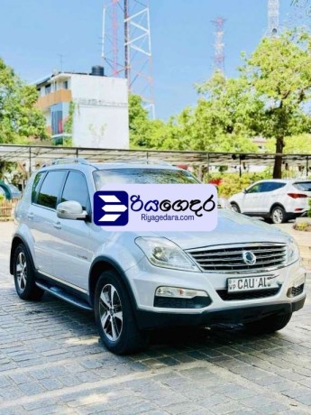 micro-rexton-w-2017-suv-big-1