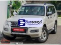 mitsubishi-montero-2015-suv-small-0