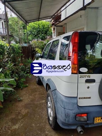 zotye-nomad-2012-suv-big-2