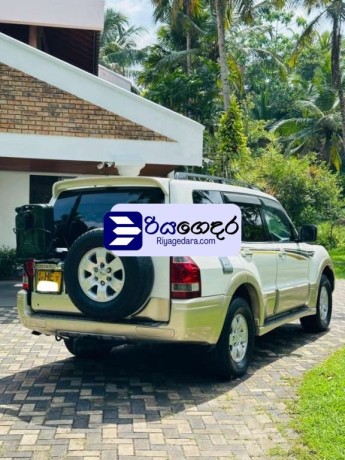 mitsubishi-montero-2003-suv-big-5