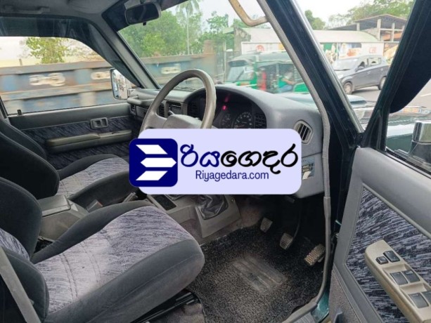 toyota-box-prado-bj75-1988-suv-big-2
