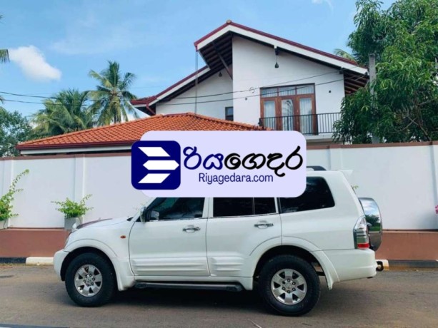 mitsubishi-montero-2003-suv-big-1