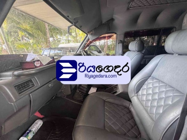 nissan-patrol-1992-suv-big-1