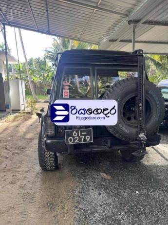 nissan-patrol-1992-suv-big-4