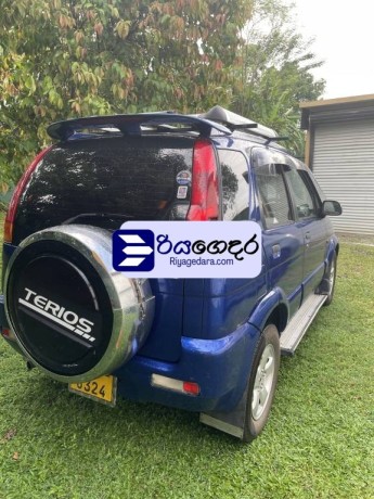 daihatsu-terios-1997-suv-big-1