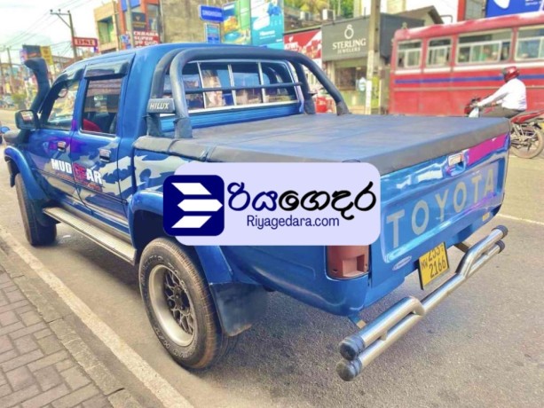 toyota-ln-107-1993-suv-big-2