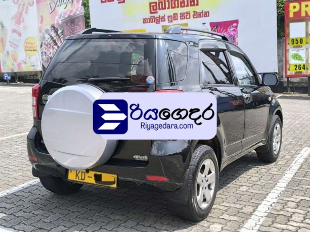 daihatsu-terios-2007-suv-big-2