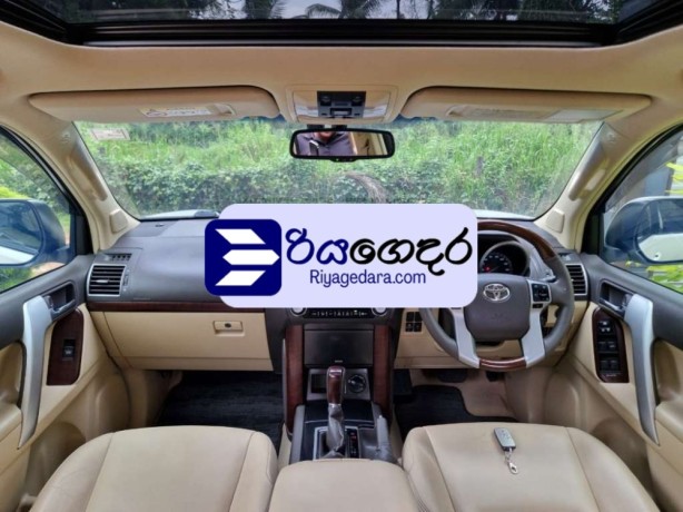 toyota-land-cruiser-prado-trj-150-tx-6wd-32000-km-2016-suv-big-3