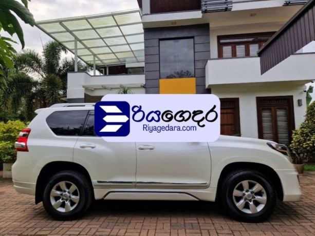 toyota-land-cruiser-prado-trj-150-tx-6wd-32000-km-2016-suv-big-1