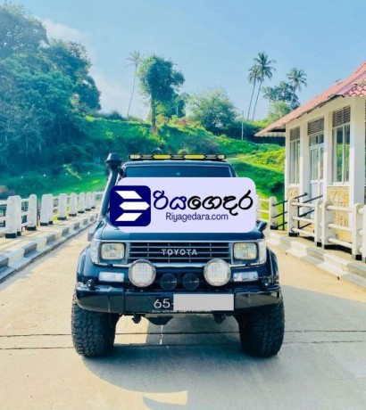 toyota-box-prado-1996-suv-big-0