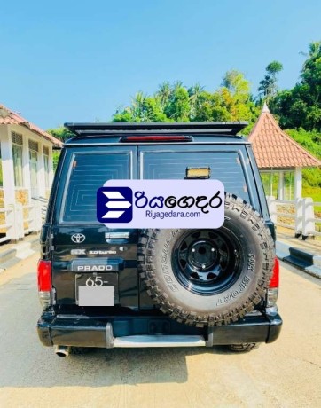 toyota-box-prado-1996-suv-big-1